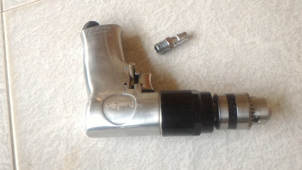 สว่านเจาะทำงานด้วยลม ยี่ห้อ RAMBO ปรับหมุน ซ็าย - ขวา ได้ สปีดความเร็ววสูง โครงสร้างแข็งแรง