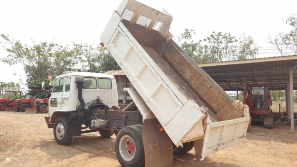 ขาย 6 ล้อดั้ม HINO KL340 เครื่อง EH100 150 แรงม้า คัสซีสวย เฟืองท้าย FUSO สโลว์อินเตอร์  พวงมาลัยพาวเวอร์ ทะเบียนพร้อมครับ