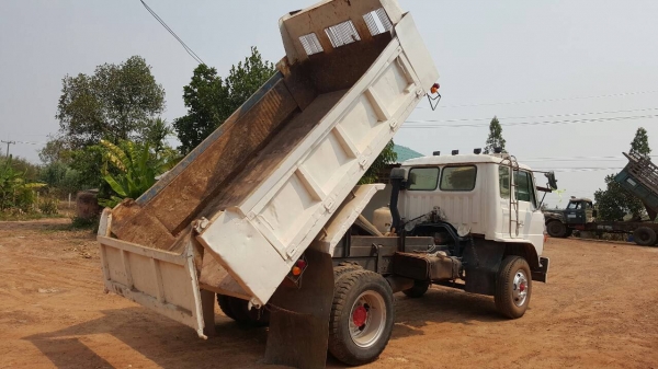 ขาย 6 ล้อดั้ม HINO KL340 เครื่อง EH100 150 แรงม้า คัสซีสวย เฟืองท้าย FUSO สโลว์อินเตอร์  พวงมาลัยพาวเวอร์ ทะเบียนพร้อมครับ