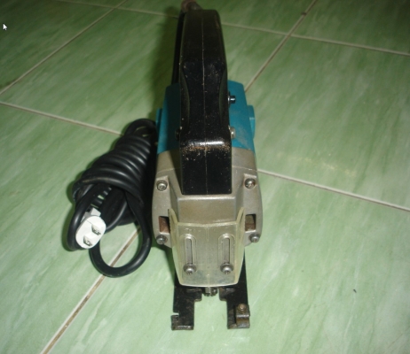 ขายเลื่อยจิ๊กซอร์ makita 4300 BA รุ่นยอดนิยม ทนทานมาก ตัวนี้ยังผลิต ญี่ปุ่นอยู่ครับ