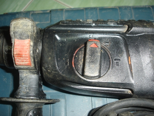 ขายสว่านโรตารี่ BOSCH รุ่น GBH 2-26 DFR  รุ่นยอดนิยม