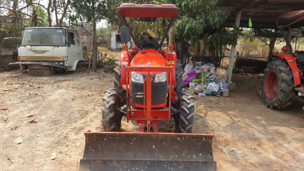 ขาย รถไถ KUBOTA L3608 เอกสารเล่มทะเบียนครบ อุปกรณ์มีผานดันหน้า และผาน 5