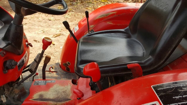 ขาย รถไถ KUBOTA L3608 เอกสารเล่มทะเบียนครบ อุปกรณ์มีผานดันหน้า และผาน 5