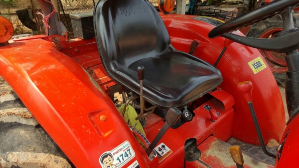 ขาย รถไถ KUBOTA L3608 เอกสารเล่มทะเบียนครบ อุปกรณ์มีผานดันหน้า และผาน 5