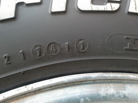 ล้อหยดนํ้า + BF KM2 ขนาด 265/75/16 ปี11 สวยๆ 1วง