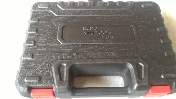 ชุดเครื่องมือครบชุด 53 ชิ้น พร้อมกระเป๋าแบบพกพา ยี่ห้อ EURO  King  TOOLS เครื่องต่างๆครบติดรถติดบ้านเมื่อมีเหตุจำเป็นต้องใช้