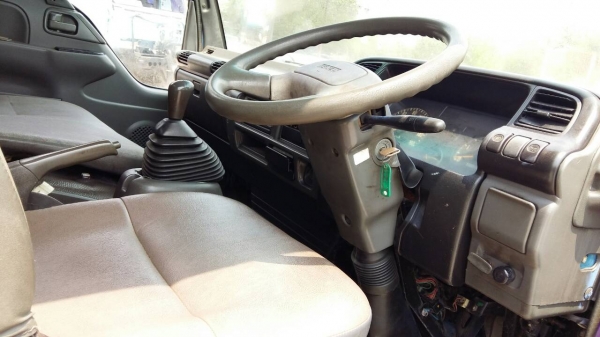 หกล้อ อีซูซุ NPR135ปี40 แอร์ พ.เวอร์ ช่วงล่างใหญ่ท้าย F กะบะยาว 4.5ม สภาพดีสวยบางเดิมพร้อมใช้ ทะเบียนพร้อมโอน