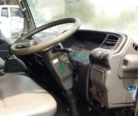 หกล้อ อีซูซุ NPR135ปี40 แอร์ พ.เวอร์ ช่วงล่างใหญ่ท้าย F กะบะยาว 4.5ม สภาพดีสวยบางเดิมพร้อมใช้ ทะเบียนพร้อมโอน