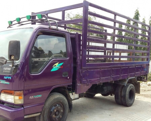 หกล้อ อีซูซุ NPR135ปี40 แอร์ พ.เวอร์ ช่วงล่างใหญ่ท้าย F กะบะยาว 4.5ม สภาพดีสวยบางเดิมพร้อมใช้ ทะเบียนพร้อมโอน