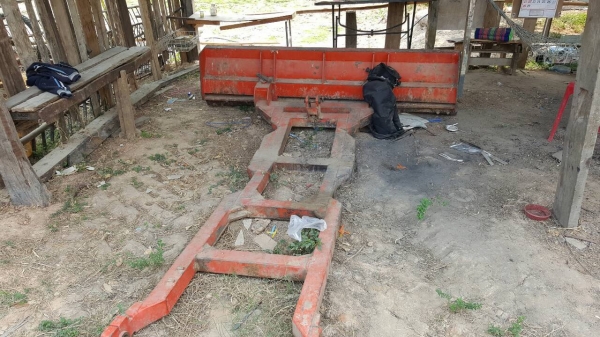 ขาย รถไถ KUBOTA M7500 ติดคีบกลกิจขาคู่ พร้อมอุปกรณ์มีผานดันหน้า และผาน 5 เอกสารใบซื้อขายครับ