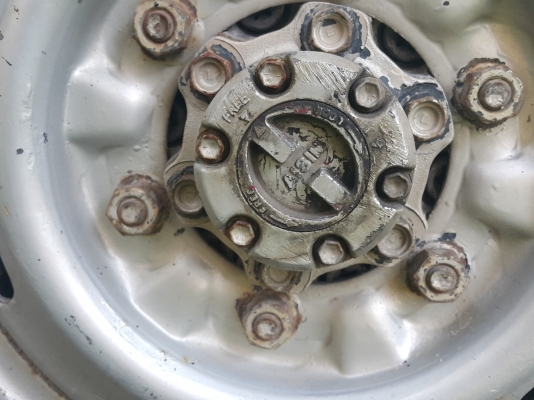 ขายISUZU ELF 4X4 ป้ายไม่ติดเวลา