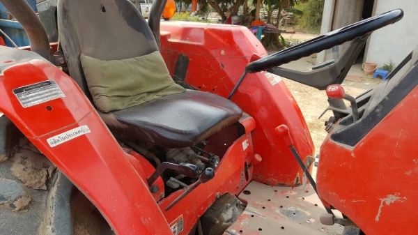 ขาย รถไถ KUBOTA L4508 เอกสารเล่มทะเบียนครบ อุปกรณ์มีผานดันหน้า และผาน 4