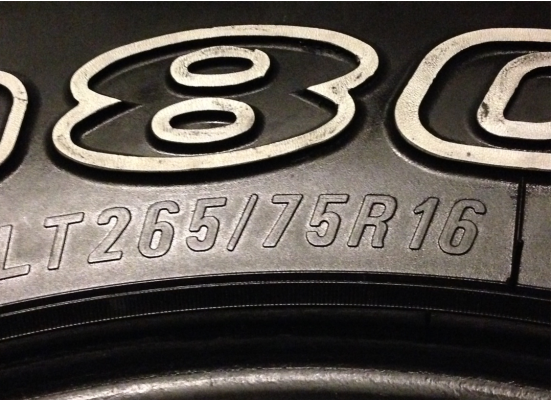 ยาง All Maxxis AT980 ตัวใหม่ 265 75 16 ปี14 ดอกเยอะ ไม่มีปะ ใช้กันยาว ราคาไม่แพง