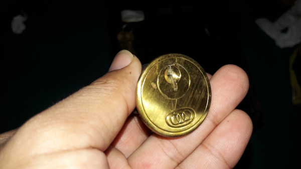 ขายกลอนตึกตราสามห่วงใหม่เก่าเก็บTRI-CIRCLE CYLINDER NIGHT LATCH ART.NO.939 ขายกลอนตึกตราสามห่วงใหม่เก่าเก็บTRI-CIRCLE CYLINDER NIGHT LATCH ART.NO.939