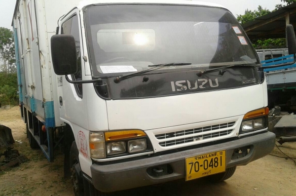 หกล้อ อีซูซุ NQR120ปี42ช่วงยาว5.50ม สภาพดีสวยเดิมๆพร้อมใช้ เล่มทะเบียนพร้อมโอน หกล้อ อีซูซุ NQR120ปี42ช่วงยาว5.50ม สภาพดีสวยเดิมๆพร้อมใช้ เล่มทะเบียนพร้อมโอน