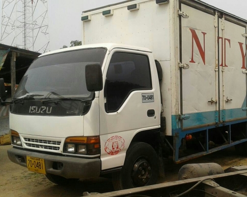 หกล้อ อีซูซุ NQR120ปี42ช่วงยาว5.50ม สภาพดีสวยเดิมๆพร้อมใช้ เล่มทะเบียนพร้อมโอน หกล้อ อีซูซุ NQR120ปี42ช่วงยาว5.50ม สภาพดีสวยเดิมๆพร้อมใช้ เล่มทะเบียนพร้อมโอน