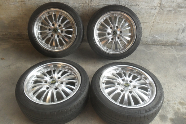 ล้อแม็ก17นิ้ว6รู พร้อมยาง สวยๆ 4 ล้อ ราคา 7900 บาท