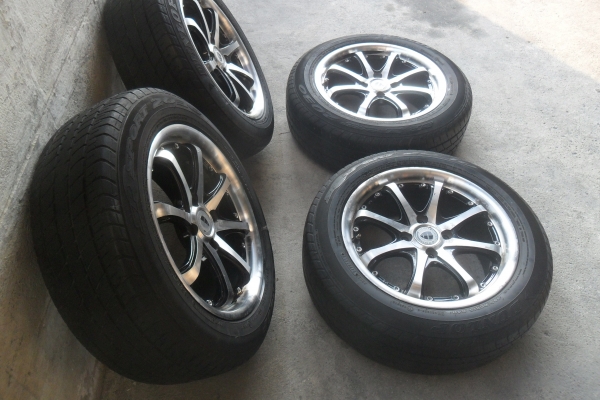 ล้อแม็ก15นิ้ว4รุ100 พร้อมยาง สวยๆ 4 ล้อ ราคา 6500 บาท ล้อแม็ก15นิ้ว4รุ100 พร้อมยาง สวยๆ 4 ล้อ ราคา 6500 บาท