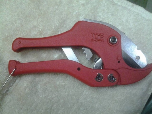 ขายกรรไกรตัดท่อPVC KINGEAGLE Made in Taiwan. ขายกรรไกรตัดท่อPVC KINGEAGLE Made in Taiwan.