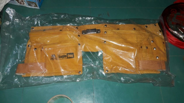 ขายกระเป๋าหนังเครื่องมือช่างKing Eagle Made in Taiwan.