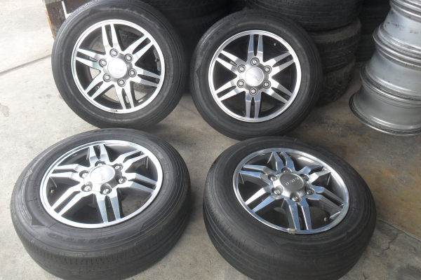 ล้อแม็ก16นิ้ว6รู อีซูสุ พร้อมยาง สวยๆ ชุดละ 6400 บาท