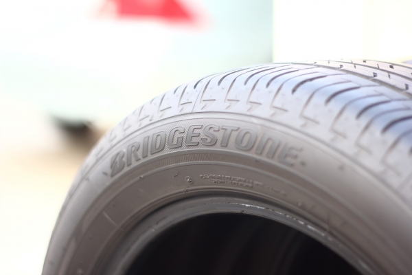 ยางขอบ 16 Bridgestone Ecopia 195 55 16 ปี 14 ยางนำเข้า
