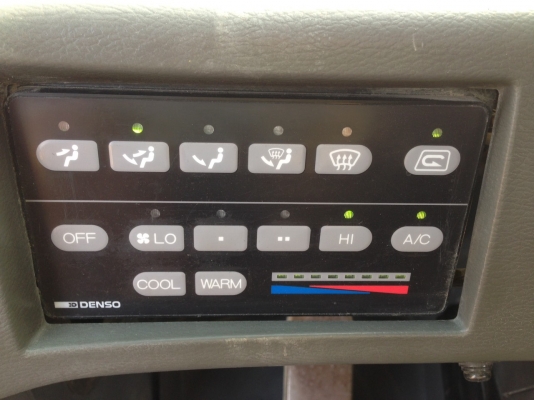 KOMATSU WA300-3 สวยมาก เก่าญี่ปุ่นทพร้อมใช้งาน โทร.090-986-2521 อ๊อบ