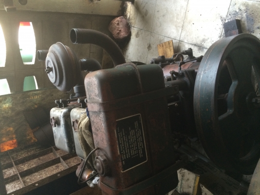 ขายเครื่องลิตเตอร์  16  แรง  2  สูบ อังกฤษ