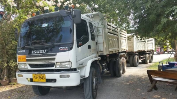 ขายรถบรรทุก ISUZU เครื่อง 320 แรง ปี 50 แม่ลูกกระบะดัมพ์สามมิตร ลูก 3 เพลา ทะเบียนพร้อม มี 2 พ่วง ขายรถบรรทุก ISUZU เครื่อง 320 แรง ปี 50 แม่ลูกกระบะดัมพ์สามมิตร ลูก 3 เพลา ทะเบียนพร้อม มี 2 พ่วง
