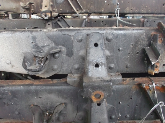 ขายแชสซี NPR 115 แรง ของนอกสวยมากๆ ยาว5-6เมตร มีหลายตัว ขายแชสซี NPR 115 แรง ของนอกสวยมากๆ ยาว5-6เมตร มีหลายตัว