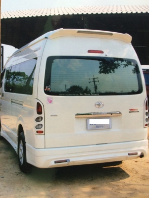 ขายรถตู้ โตโยต้า คอมมูเตอร์ สีขาว ปี 50 เครื่องดีเซล 2500 ซีซี