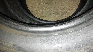 ขายยาง215/50/17ปี15ลงพื้นแค่2000โลจำนวน2เส้น