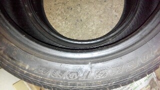 ขายยาง215/50/17ปี15ลงพื้นแค่2000โลจำนวน2เส้น