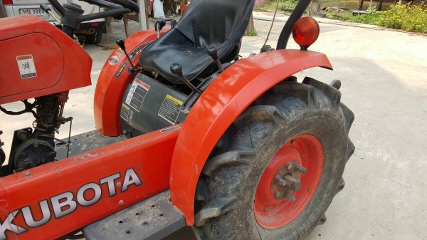 ขาย รถไถ KUBOTA KRT 140 เอกสารเล่มทะเบียนครบ อุปกรณ์มีผานดันหน้า และผาน 3