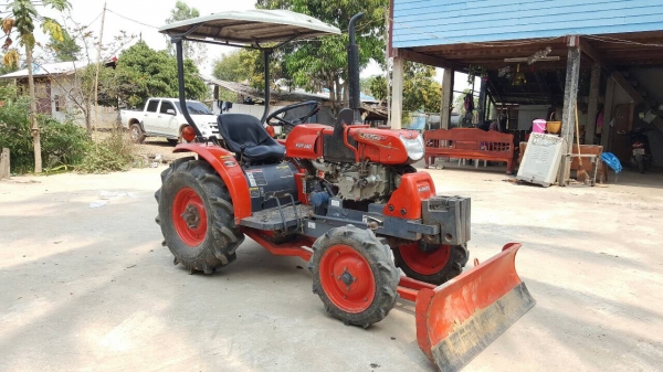 ขาย รถไถ KUBOTA KRT 140 เอกสารเล่มทะเบียนครบ อุปกรณ์มีผานดันหน้า และผาน 3