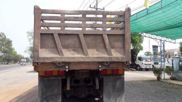 ขายรถบรรทุก Hino 3H เครื่อง 195 แรง 2 เพลา ปี 38 ดัมพ์สามมิตร ยางดี แอร์พร้อม ทะเบียนพร้อม