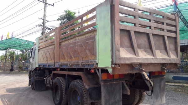 ขายรถบรรทุก Hino 3H เครื่อง 195 แรง 2 เพลา ปี 38 ดัมพ์สามมิตร ยางดี แอร์พร้อม ทะเบียนพร้อม