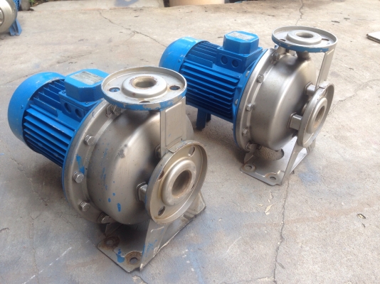 ขายปั้มน้ำหอยโข่งหัวปั้มสแตนเลส Ebara 5.5HP. 380V สภาพดี วิ่งนิ่ม พร้อมใช้งาน มี 2ตัวครับ