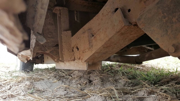 ขายตามสภาพ รถกระบะ FORD เครื่อง ISUZU 90 HP คัสซีมีปะดาม เล่มทะเบียนครบ ขายตามสภาพ รถกระบะ FORD เครื่อง ISUZU 90 HP คัสซีมีปะดาม เล่มทะเบียนครบ