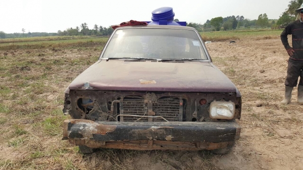 ขายตามสภาพ รถกระบะ FORD เครื่อง ISUZU 90 HP คัสซีมีปะดาม เล่มทะเบียนครบ ขายตามสภาพ รถกระบะ FORD เครื่อง ISUZU 90 HP คัสซีมีปะดาม เล่มทะเบียนครบ