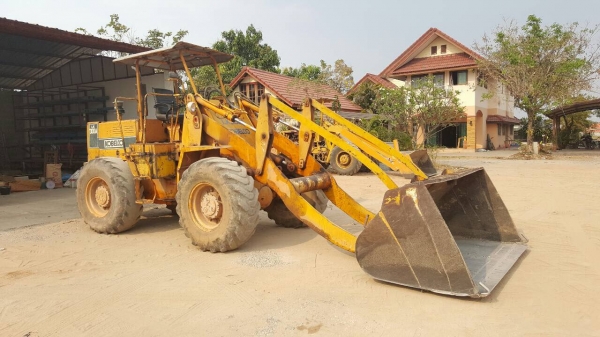 ขาย รถตัก KOBELCO LK300-A เอวอ่อน สภาพพร้อมใช้งาน ต่อแขนเรียบร้อย ราคาคุยกันได้ครับ