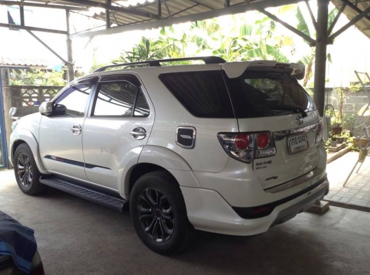 รถบ้าน Fortuner 2012 TRD Top 4 WD มือเดียวออกศูนย์ ใช้น้อย 39,XXX km เดมๆ ไม่มีชน สวยๆ