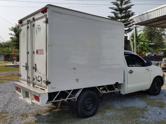 รถมือเดียว ตู้เย็นติดลบ เครื่องแน่น สีไม่ค่อยสวยแต่มีประกันชั้น1เคลมได้ทั้งคัน