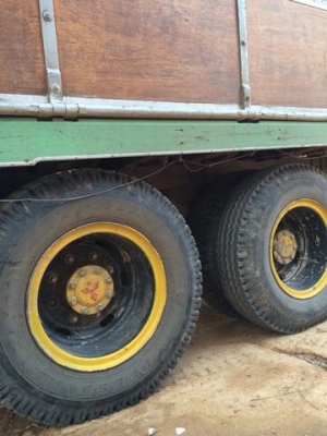 สิบล้อ เพลาเดียว   175 แรง เกียร์สโล  ท้ายฟูโช่  รถสวยๆ  ราคา  330,000  บาท