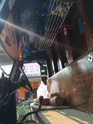 สิบล้อ เพลาเดียว   175 แรง เกียร์สโล  ท้ายฟูโช่  รถสวยๆ  ราคา  330,000  บาท