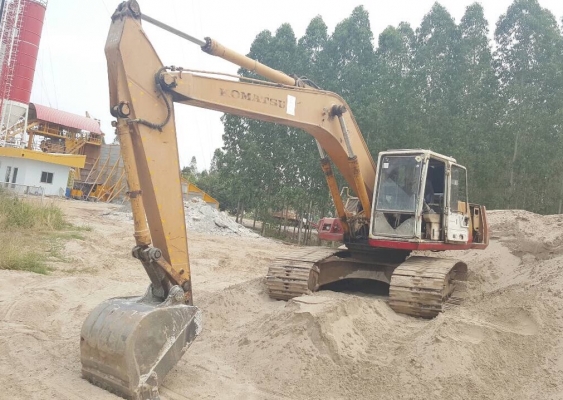 ขาย แบคโฮ KOMATSU PC200-5 คอนโทรลสั้น เอกสารใบอินวอยซ์ เครื่องดี ช่วงล่างเต็ม