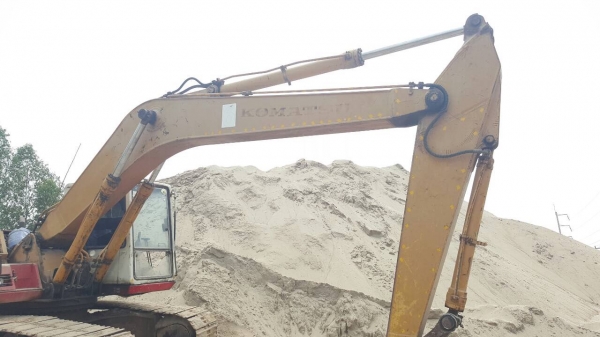 ขาย แบคโฮ KOMATSU PC200-5 คอนโทรลสั้น เอกสารใบอินวอยซ์ เครื่องดี ช่วงล่างเต็ม