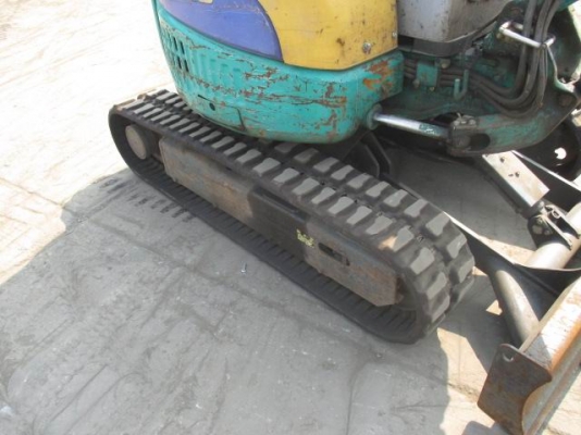 ขายรถขุด KOMATSU PC30MR-1 มีหัวเก๋งและหัวคีบ เก่านอกมีเอกสารราคา 450,000 บาท