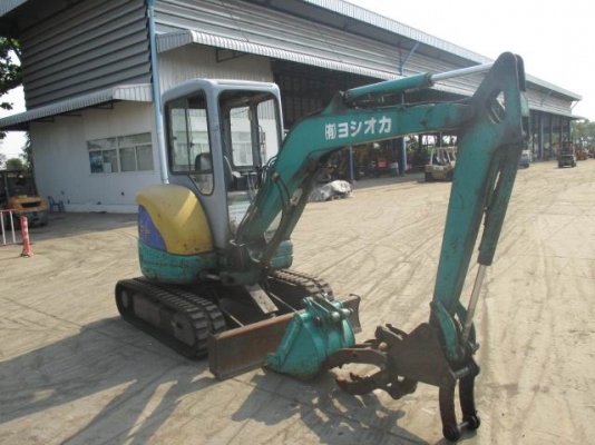 ขายรถขุด KOMATSU PC30MR-1 มีหัวเก๋งและหัวคีบ เก่านอกมีเอกสารราคา 450,000 บาท