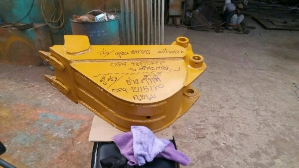 รับสั่งทำบุ้งกี้วางท่อปะปา รถแมคโคเล็ก. โคมัสสุ  คุโบต้า ยันม่าร์ ทุกรุ่น ขนาดความกว้าง 20-25-30 ซม รับประกันความแข็งแรง